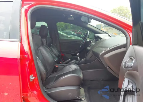 2015 Ford Focus St z USA, uszkodzony, nr VIN 1FADP3L95FL309212